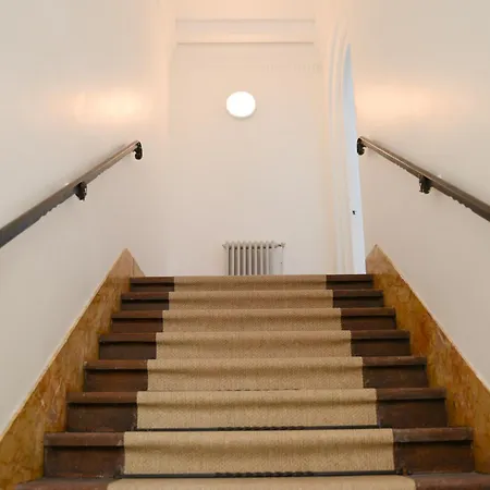 Avenue, Centre, Convivialite, Confort Apartment *