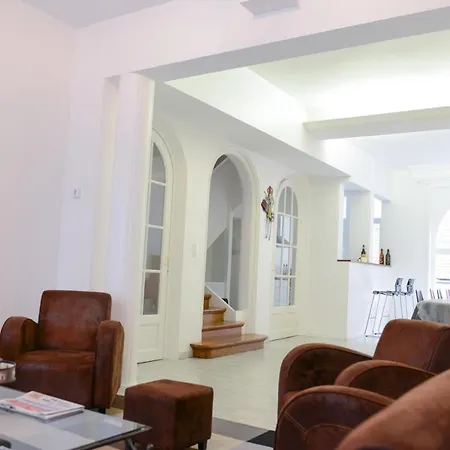 Avenue, Centre, Convivialite, Confort Apartment *